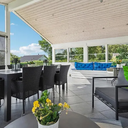 With Hot Tub Xiv 펜션 보르콥